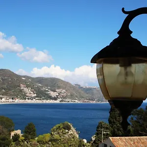 https://panoramic-apartments-taormina-mazzaro.taorminaitalyhotels.com